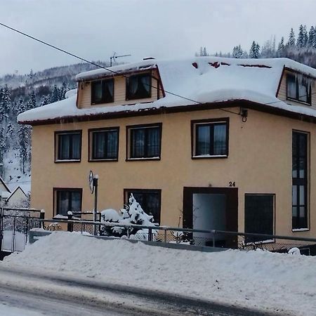 Pokoje Goscinne Ujsoły エクステリア 写真